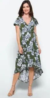 Fortune + Ivy Green Floral Maxi Dress Size L