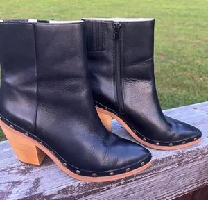 Band of Gypsies Studded Heel Side Zip Wood Heel Ankle Boots Sz 7 thumbnail 1