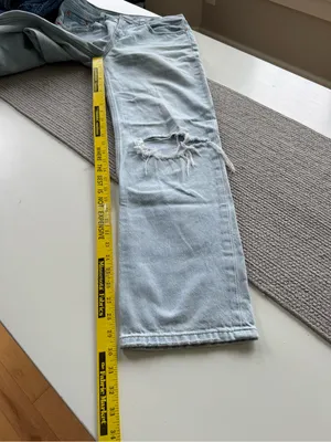 Levi's Low Pro Straight Light Wash Denim Jeans Distressed Knee Rips Size 28 thumbnail 11