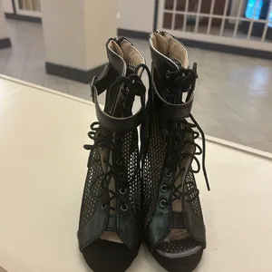 HeelsElegant Black Mesh Lace-Up one shoe is a 36 and one is a 37. (6 1/2-7) thumbnail 8