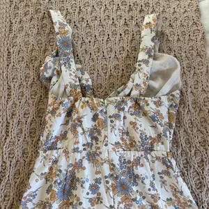 Abercrombie White floral midi dress thumbnail 4