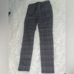 So black white plaid pants skinny slacks woman’s size 7 thumbnail 3