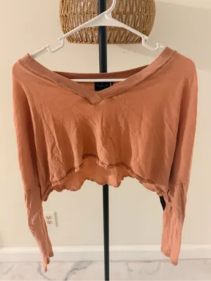 Urban Outfitters Cropped V-Neck Long Sleeve Top - Rust Pink thumbnail 2