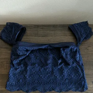 {Victoria's Secret} Navy Lace Top Size Large thumbnail 8