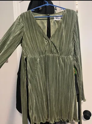 Princess Polly green flowy dress thumbnail 1