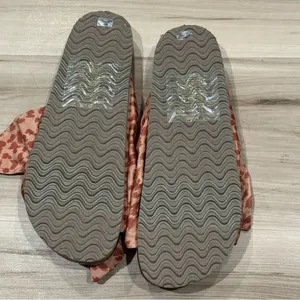 NEW Aerie Leopard Print Bow Sandals Women’s 8 thumbnail 2