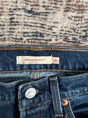 Levi’s wedgie bootcut jeans thumbnail 2