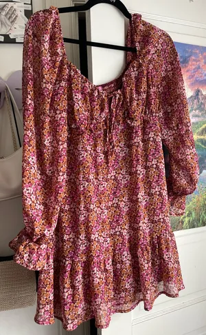 Francesca's floral long sleeve dress thumbnail 1