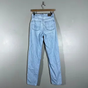 American Eagle Highest Rise Baggy Straight Light Wash Denim Jeans Blue Size 0 thumbnail 4