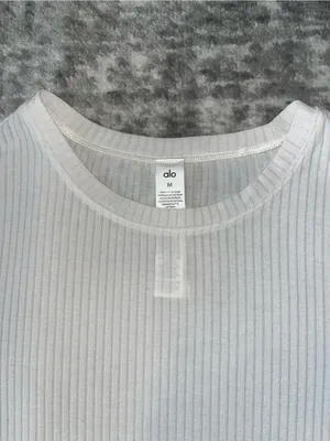 Alo Yoga Ribbed Sea Coast Short Sleeve T-Shirt thumbnail 4