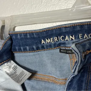 American Eagle Women Hi-Rise Jegging Jeans Distressed Denim Blue‎ Jeans size 6 thumbnail 4