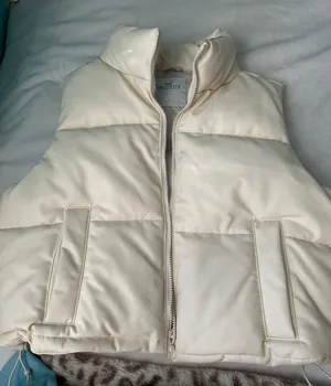 Vest thumbnail 1