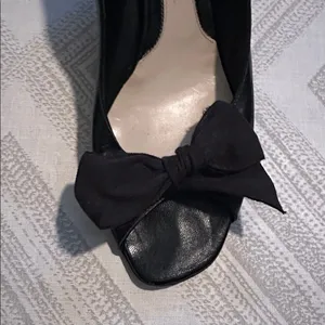 Marc Jacobs Black Leather Ribbon Bow Peep Toe Heels Size 39 1/2 thumbnail 2