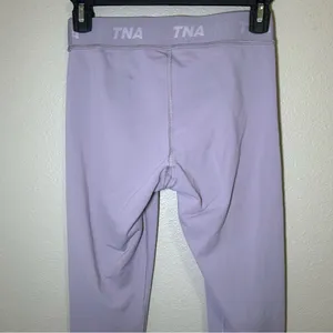 Aritzia TNA Purple Logo Mid Rise 7/8 Leggings Women’s Size Small thumbnail 6