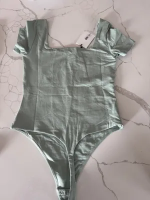 Aritzia Contour Bodysuit Size M NWT thumbnail 5