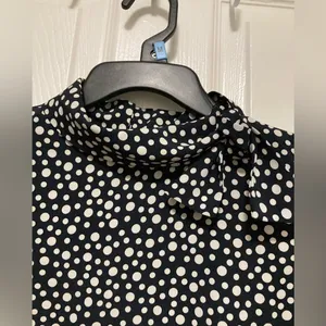 *Liz Clairborne Black Polka Dot Mock Neck Sleeveless Blouse #RB thumbnail 5