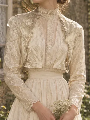 VTG Cream Embroidered Sequin Bolero Jacket Scalloped Edwardian Cottage Bridal thumbnail 1