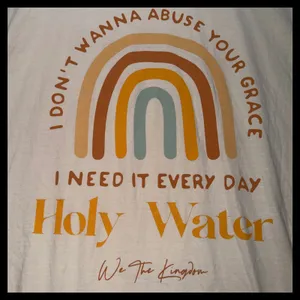 Comfort Colors We The Kingdom T-Shirt‎ Women XL Ivory Rainbow Holy Water Graphic thumbnail 2