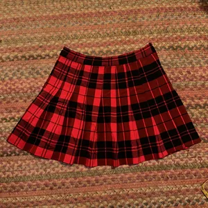 Love Tree Red Plaid Pleated School Girl Skirt thumbnail 4