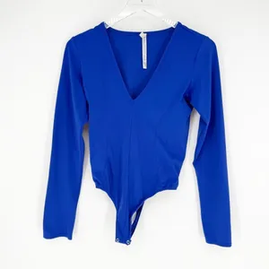 Free People‎ V-Neck Long Sleeve Bodysuit Women's Size M Blue Layering Essential thumbnail 2