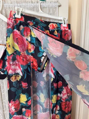 Floral Two-Piece Boutique Crop Set thumbnail 3