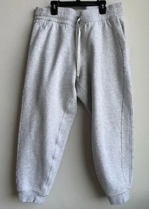 Lululemon womens 14 Scuba High Rise Jogger Crop Pant Sweatpant Fleece Light Grey thumbnail 1
