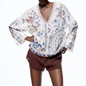 Zara Embroidered Floral‎ Fish Turtle Bird V-Neck Blouse Oyster White Small thumbnail 1