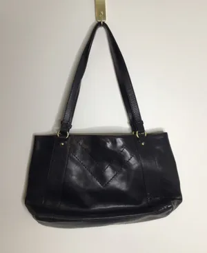 Born Shoulder Bag Womens Medium Black Excellent Leather Chevron Handbag thumbnail 1