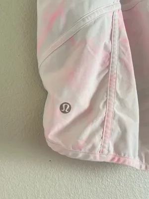 - Lululemon Tracker Short V *4" Diamond Dye White Miami Pink | SIZE: 6 🦄 thumbnail 3