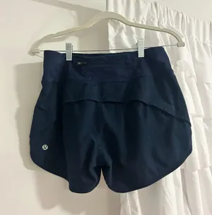 Lululemon Shorts thumbnail 1