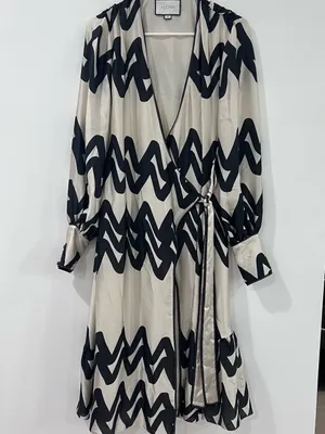 ALEXIS Abstract Wrap Dress XS | European Resort | Mod Minimalist | Vacation Chic thumbnail 3