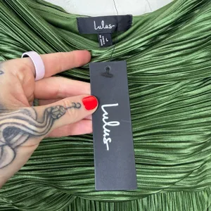 NEW Lulus Poised Performance Olive Green Plisse One-Shoulder Maxi Dress Large thumbnail 8