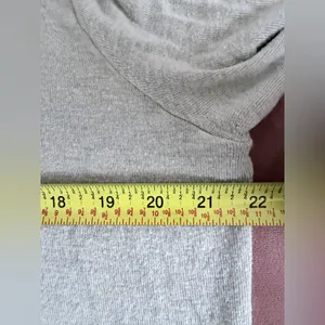 Beyond Yoga Just Chillin Sweater Womens M Side Slit Cozy Soft Oatmeal Tunic thumbnail 6
