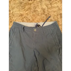 KUHL Women’s Spire Roll-Up Convertible Hiking Pants Gray Charcoal Gorpcore thumbnail 3