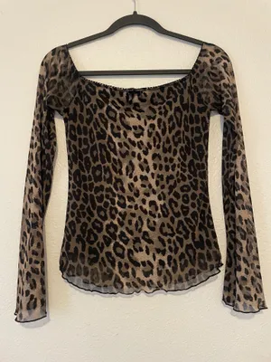 Forever 21 Leopard Top thumbnail 1
