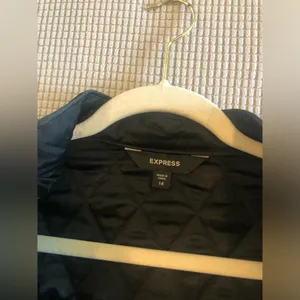 Express Black quilted zipper detail, lightweight jacket in size 14 preloved thumbnail 5