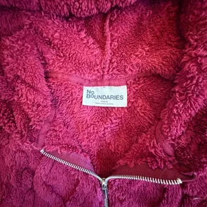 No Boundaries Women’s Wine Color Embossed Fleece Hoodie & Joggers Set size XS thumbnail 5