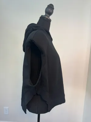 Alo Yoga Black Sleeveless Hoodie Size  thumbnail 2