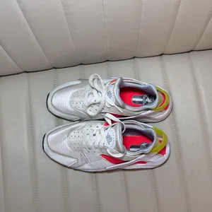 Nike Air Huarache Sneakers Size 8 White Neon Pink Volt Retro Running Shoes thumbnail 3