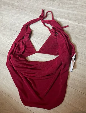 SHEIN Deep Wine Red Halter Crop Top thumbnail 1