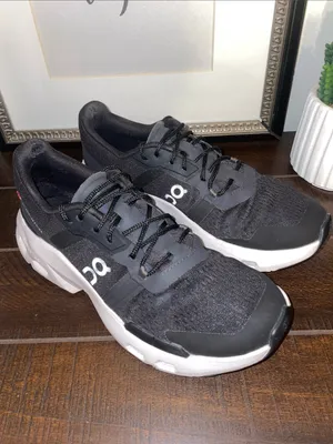On Running Cloudpulse Women's Running Shoes Sneakers - Black/White Size 8 thumbnail 2