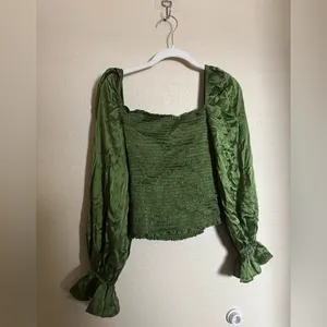Reformation Chamomile Top Size Small in Moss‎ Green Silk Satin Smocked Blouse thumbnail 6