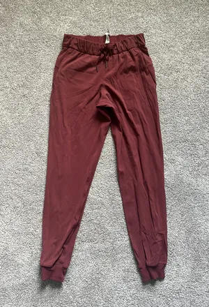 Lululemon Joggers thumbnail 1