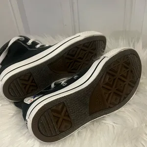 Converse Chuck Taylor All Star High Top – Unisex Men’s Size 4.5 / Women’s Size 6.5 thumbnail 4