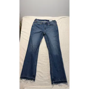 GAP Womens Medium Wash Bootcut Jeans Raw Frayed Hem Size 29 8R Blue Denim thumbnail 2