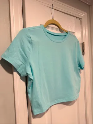 NWT Wild Fable Size XXL Aqua Blue Cropped Baby Tee Short Sleeve Crew Neck thumbnail 4