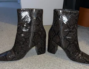 ZARA Boots thumbnail 1