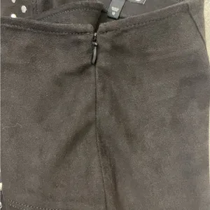 🌮NWOT EXPRESS Faux Suede Mini Skirt, Size 10 thumbnail 7