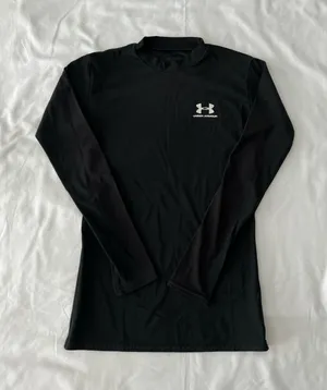 Under Armour Youth Size Black Long Sleeve Undershirt thumbnail 1