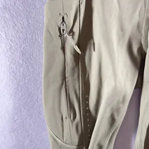 465 | NWT Lululemon Fast and Free HR 8" Shorts Bay Leaf Special Edition Womens 0 thumbnail 6
